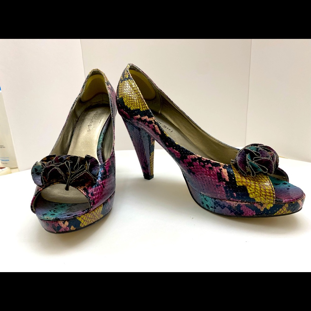 Madden Girl Leather Heels. Like new.